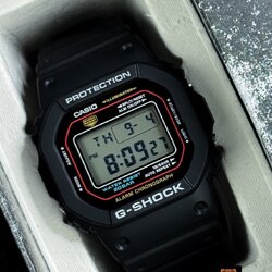 G-SHOCKยักษ์เล็ก Dw-5600RL The Legend Special Color
