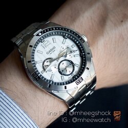 Casioหน้าโครโนกราฟ หน้าPanda สายจิวเบอรี่(Rare item)