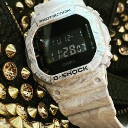 นาฬิกา G-Shock ลายหินอ่อน UTILITY WAVY MARBLE DW-5600WM-5 ของแท้