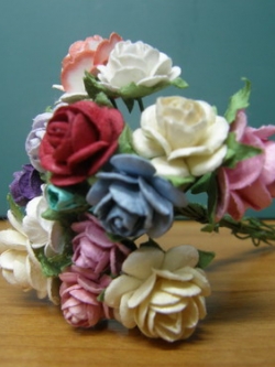 ช่อดอกไม้จิ๋วกระดาษสา