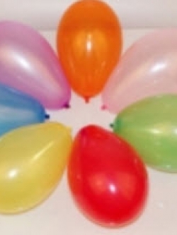 ลูกโป่งยางอย่างดี คละสี / 100 ใบ