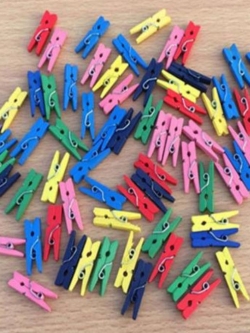 ไม้หนีบจิ๋ว คละสี 20 อัน