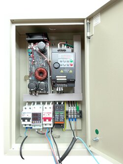 ตู้คอนโทรลสำหรับ พัดลมระบายอากาศ ใช้ร่วมกับระบบโซล่าเซลล์ 220v.1P - 380v 3P