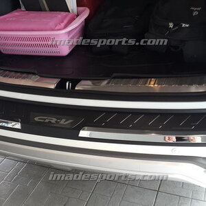 กาบฝาท้ายกันชน ด้านนอก CRV 2015-17 V4 (premium Q)